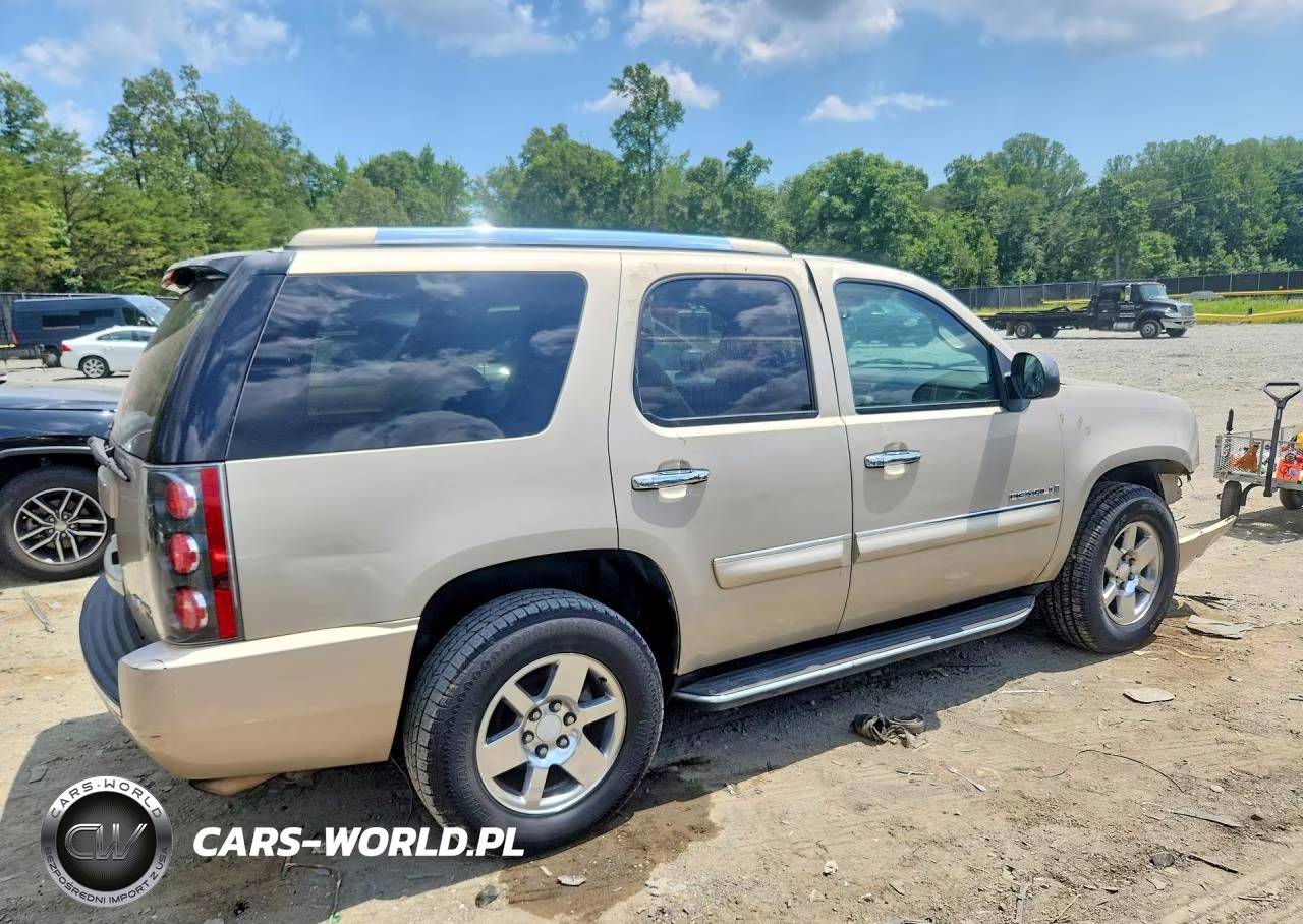 2007 GMC Yukon Denali VIN:1GKFK638X7J325420 - 3