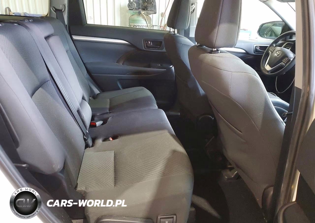 2019 Toyota Highlander Le VIN:5TDZZRFH0KS365633 - 11