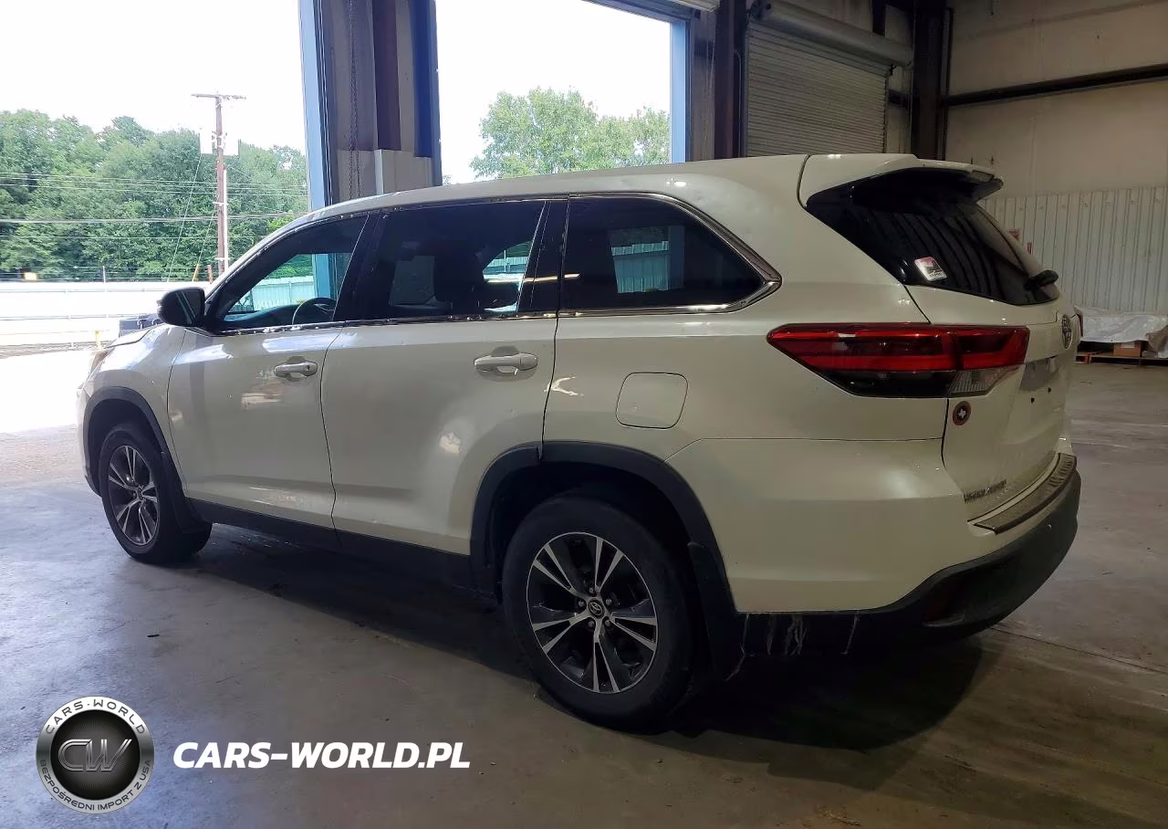2019 Toyota Highlander Le VIN:5TDZZRFH0KS365633 - 2