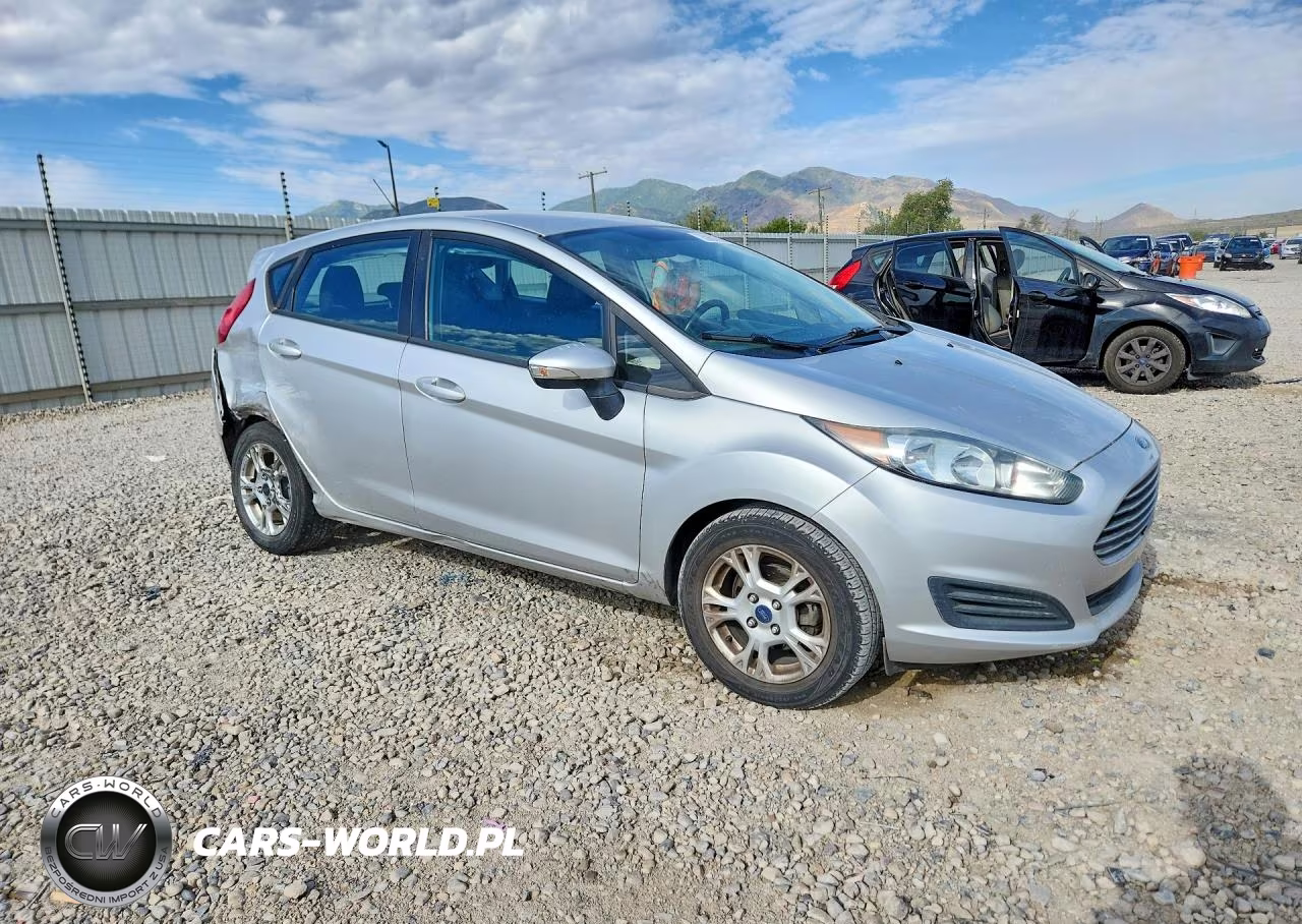 2015 Ford Fiesta Se VIN:3FADP4EJ5FM107949 - 4