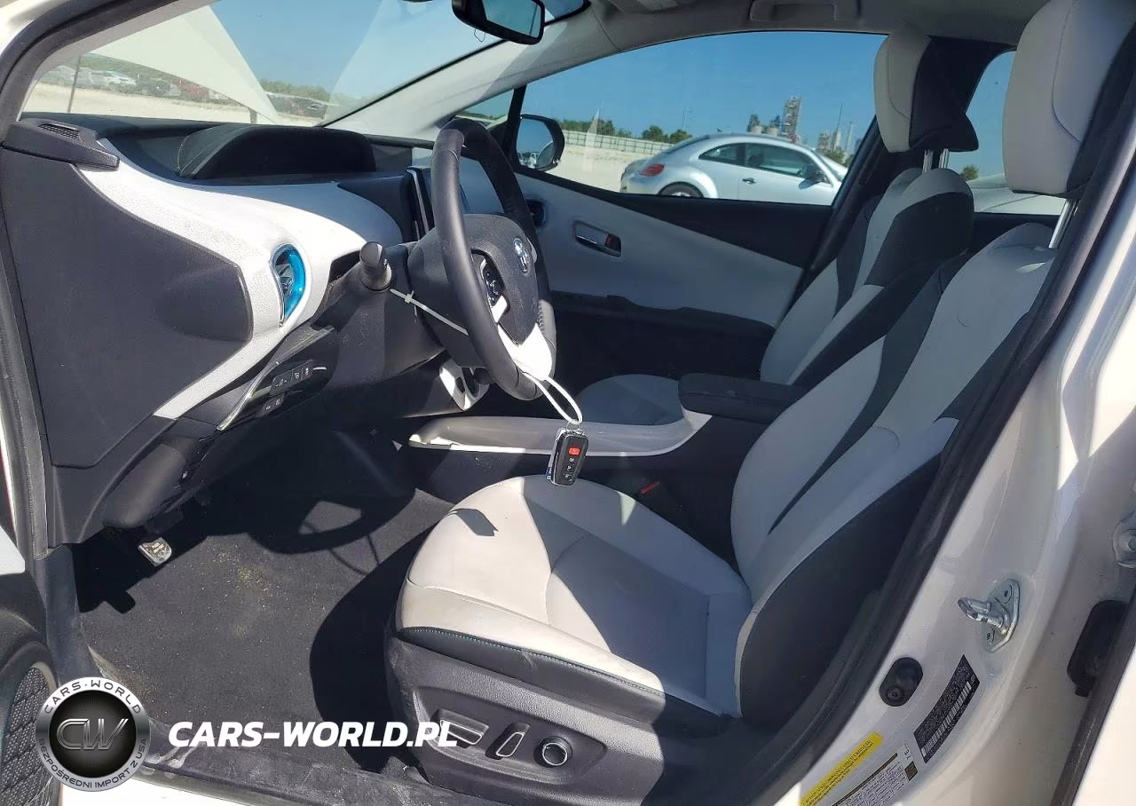 2017 Toyota Prius Prime Advanced VIN:JTDKARFP1H3025787 - 7