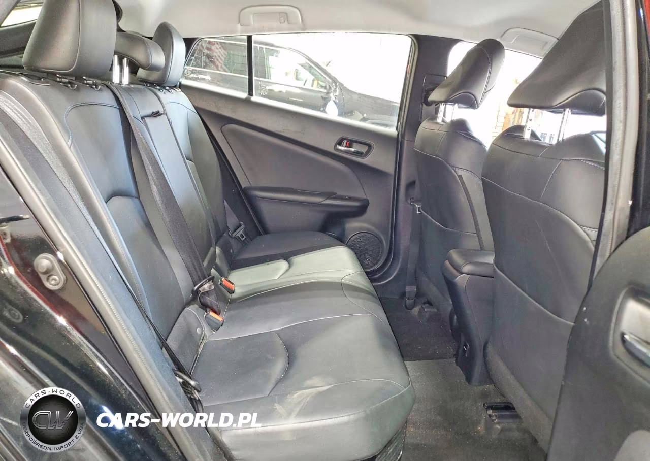2017 Toyota Prius Four Touring VIN:JTDKARFU0H3029464 - 10