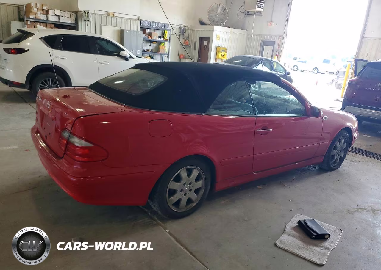 2003 Mercedes-Benz Clk 320 VIN:WDBLK65G53T135413 - 3