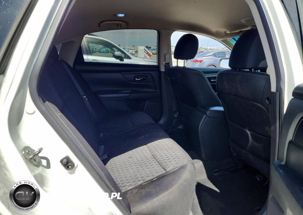 2016 Nissan Altima 2.5 S VIN:1N4AL3AP7GN380112 - 10