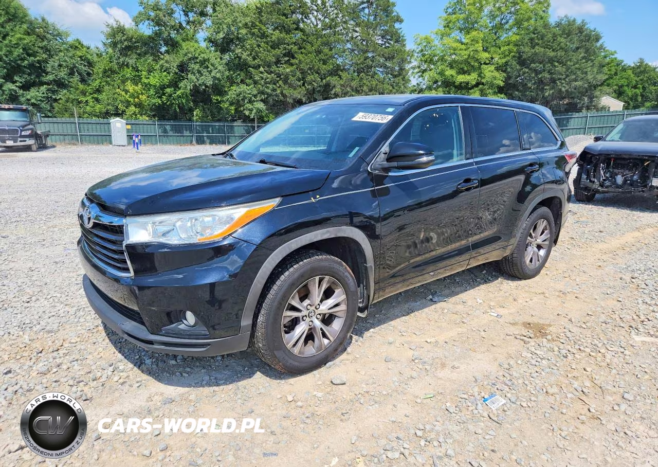 2016 Toyota Highlander Le Plus – zdjęcie 1 z 13