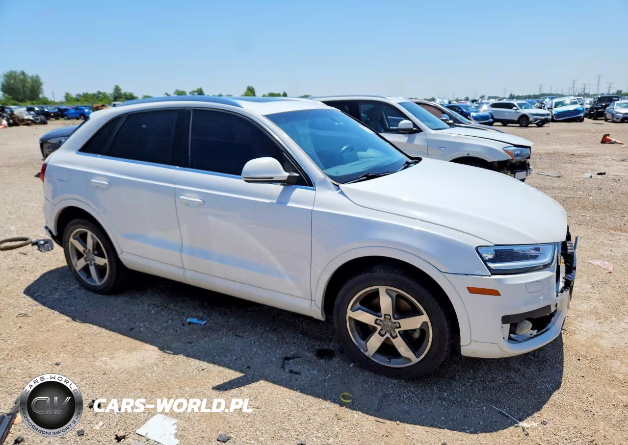 2015 Audi Q3 Premium Plus VIN:WA1EFCFSXFR007325 - 4