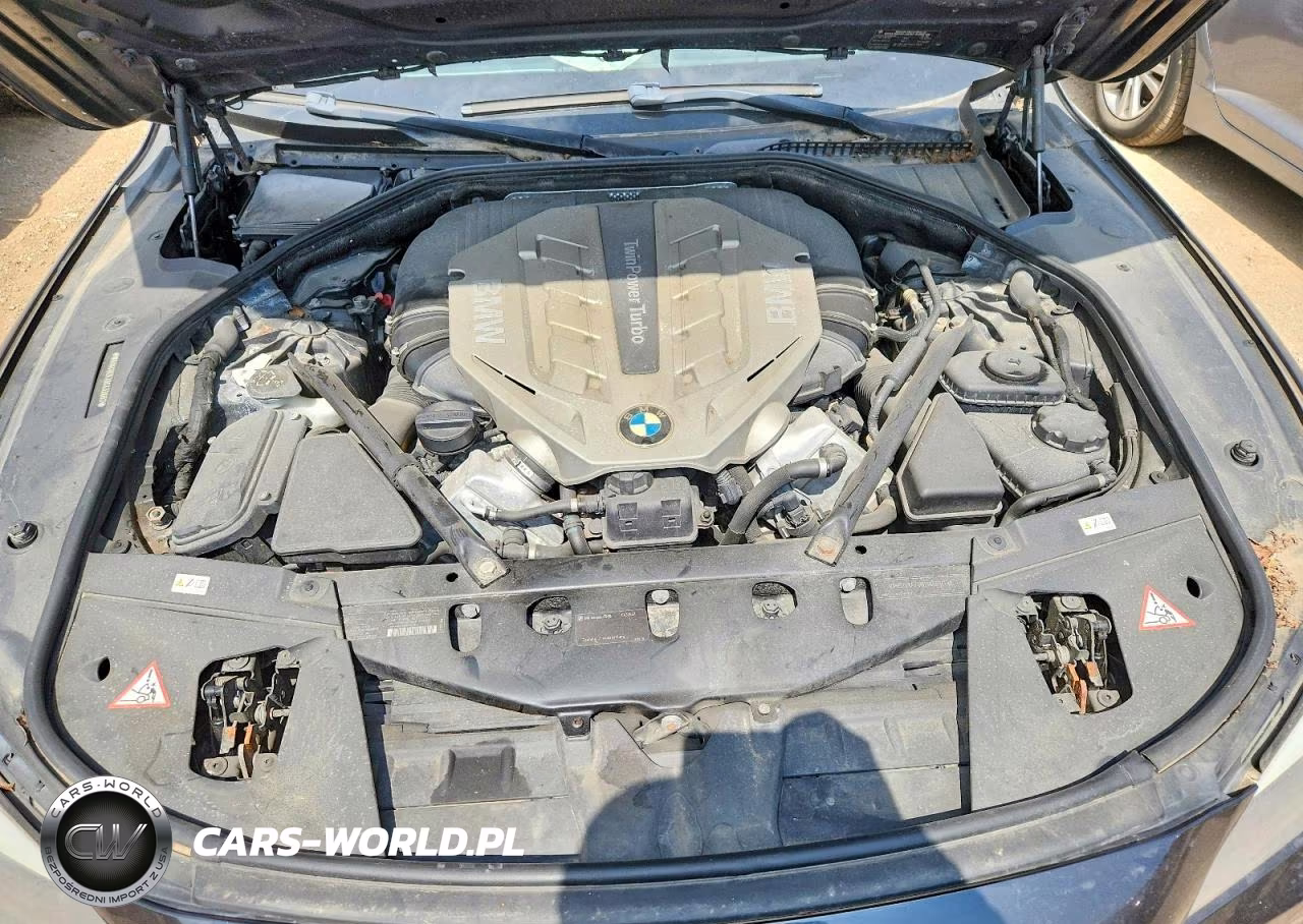 2011 BMW 750 Lxi VIN:WBAKC8C52BC432657 - 11