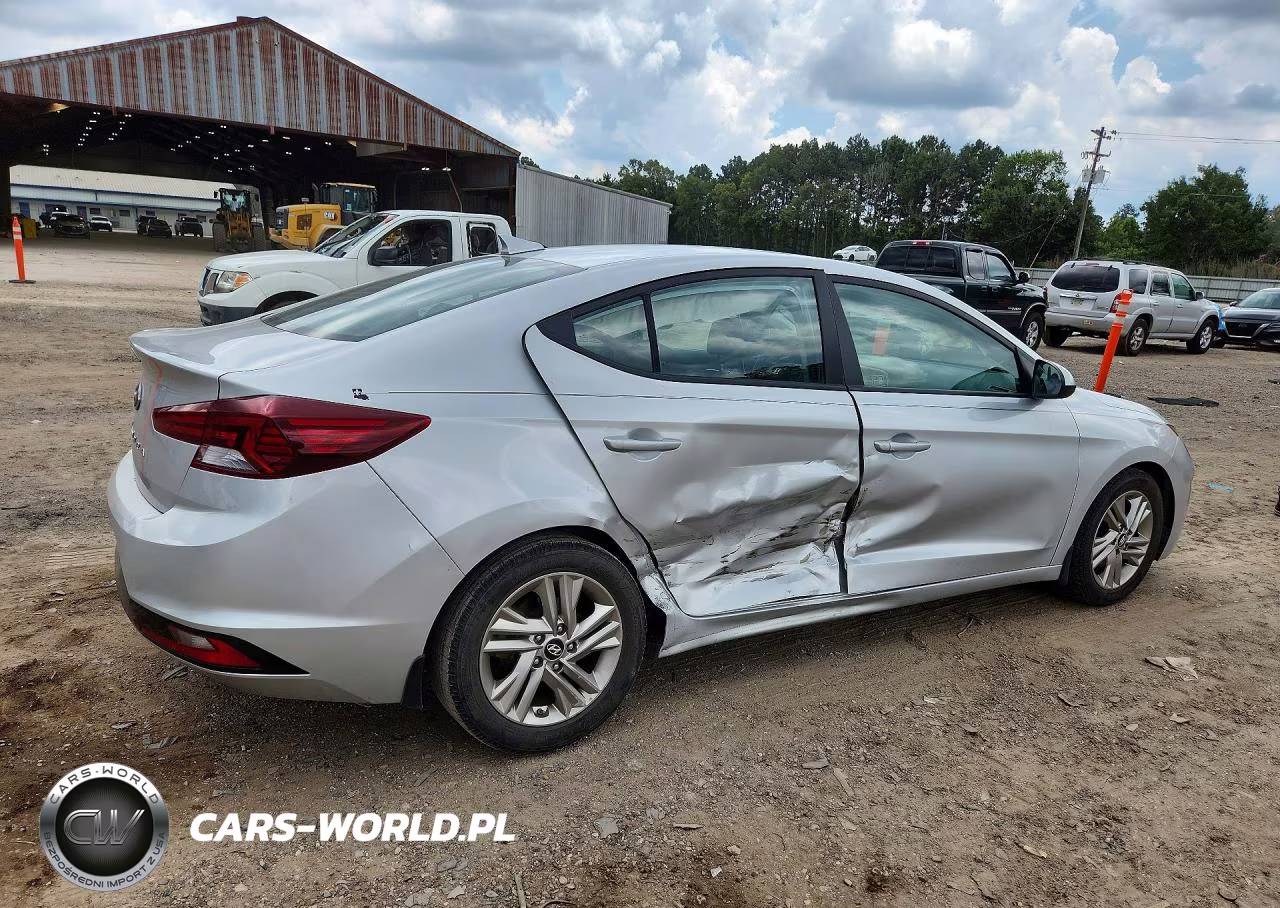 2019 Hyundai Elantra Sel VIN:5NPD84LF2KH478301 - 3