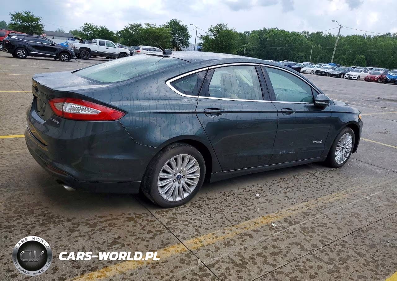2015 Ford Fusion Se Hybrid VIN:3FA6P0LU1FR158821 - 3