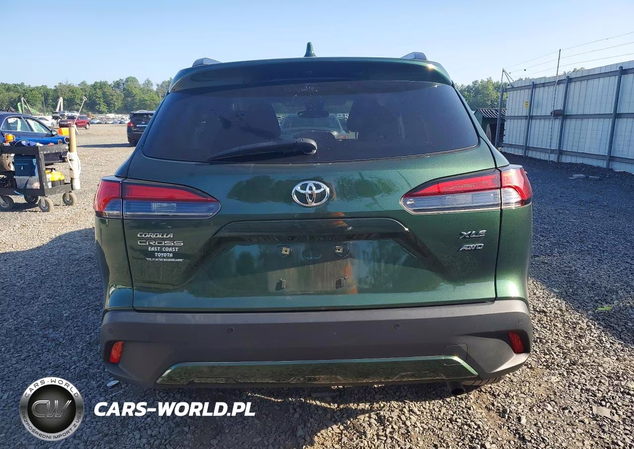 2022 Toyota Corolla Cross Xle VIN:7MUDAABG7NV013935 - 6