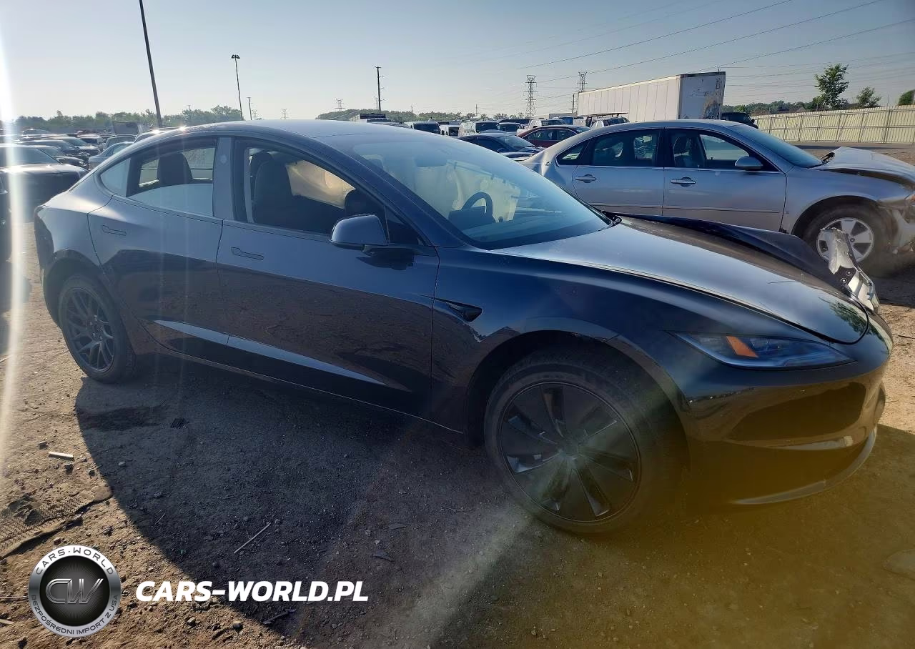 2026 Tesla Model 3 VIN:5YJ3E1EA7TF163479 - 4