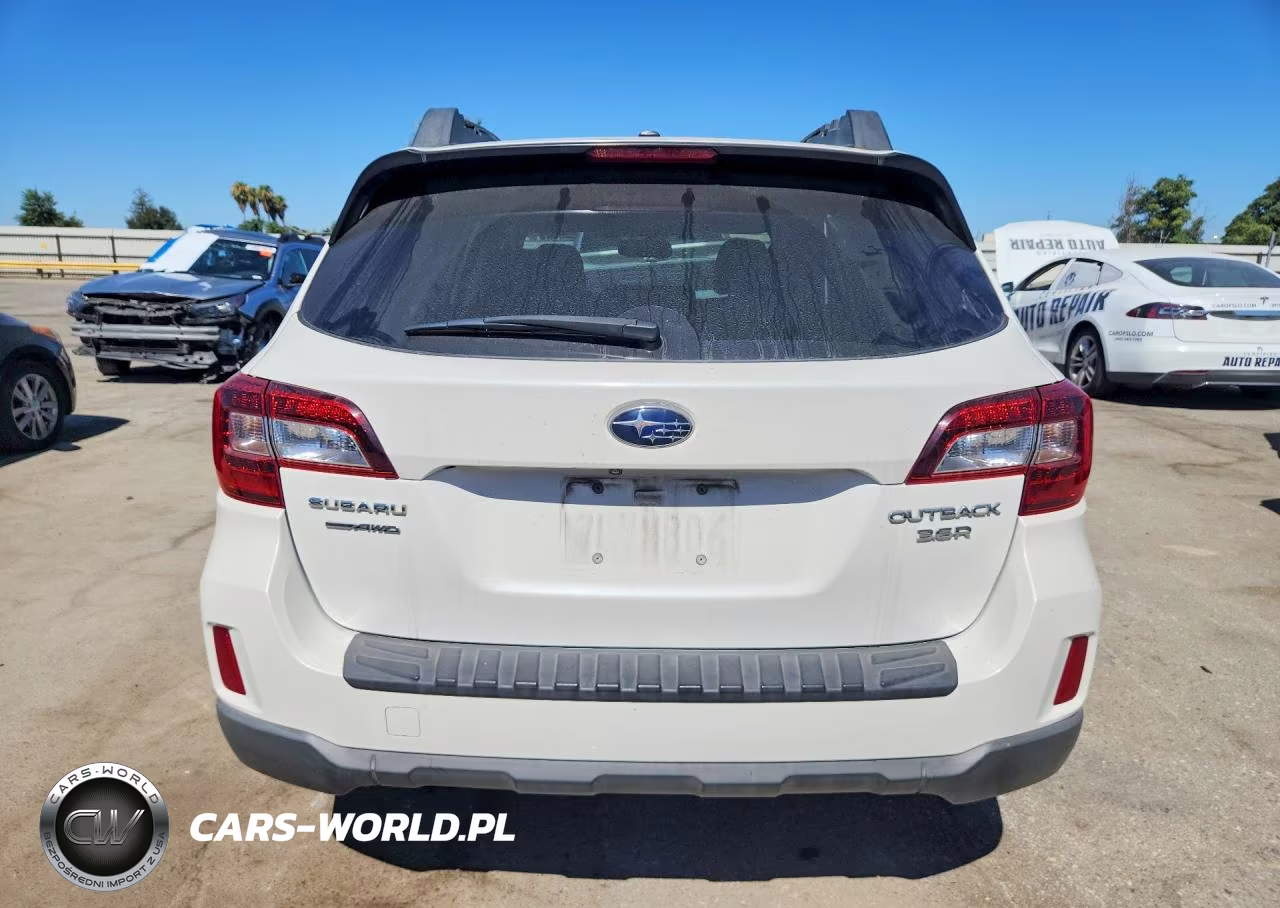 2015 Subaru Outback 3.6R Limited VIN:4S4BSENC7F3349503 - 6