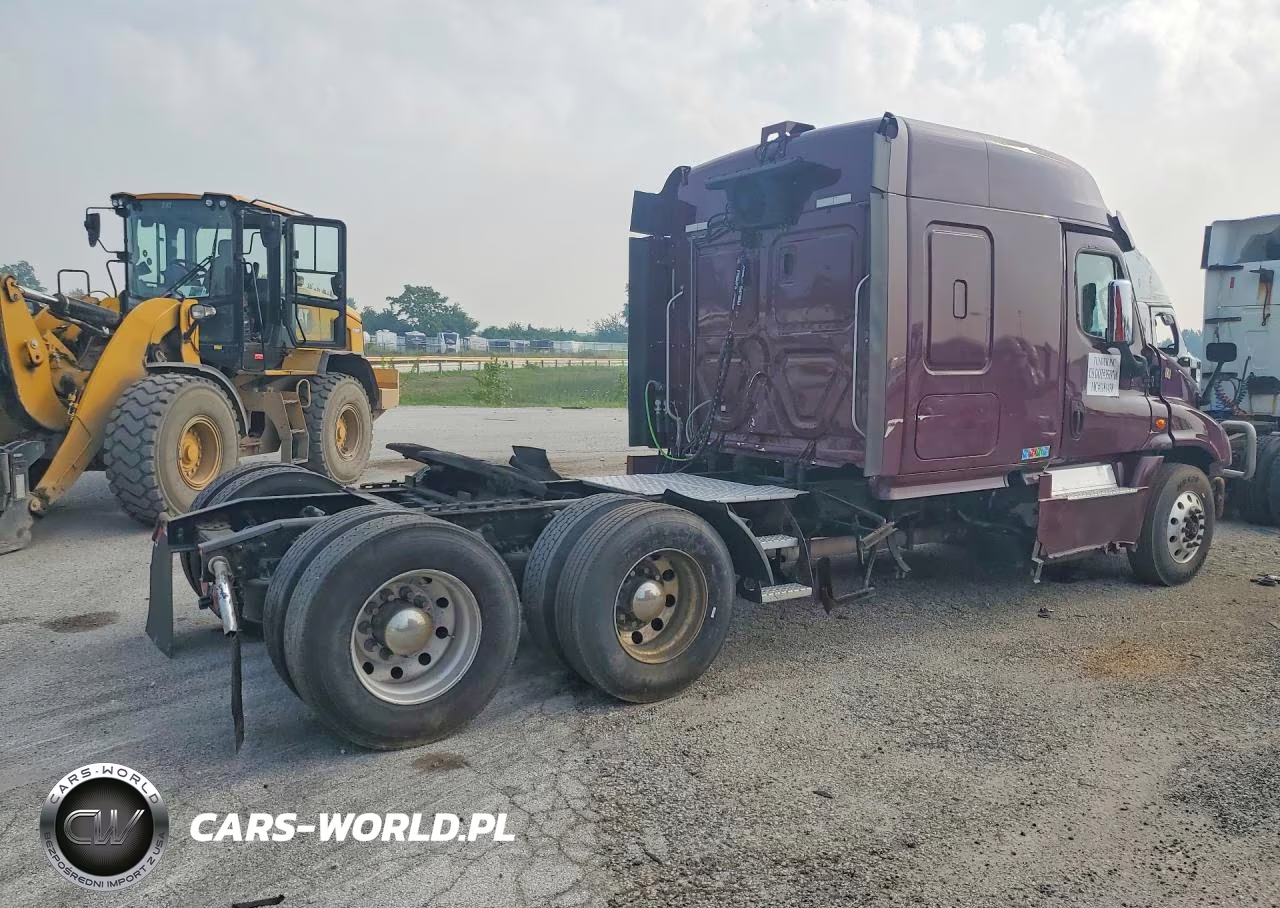 2018 Freightliner Cascadia 125 Semi Truck VIN:3AKJGLDV4JSJK1229 - 3