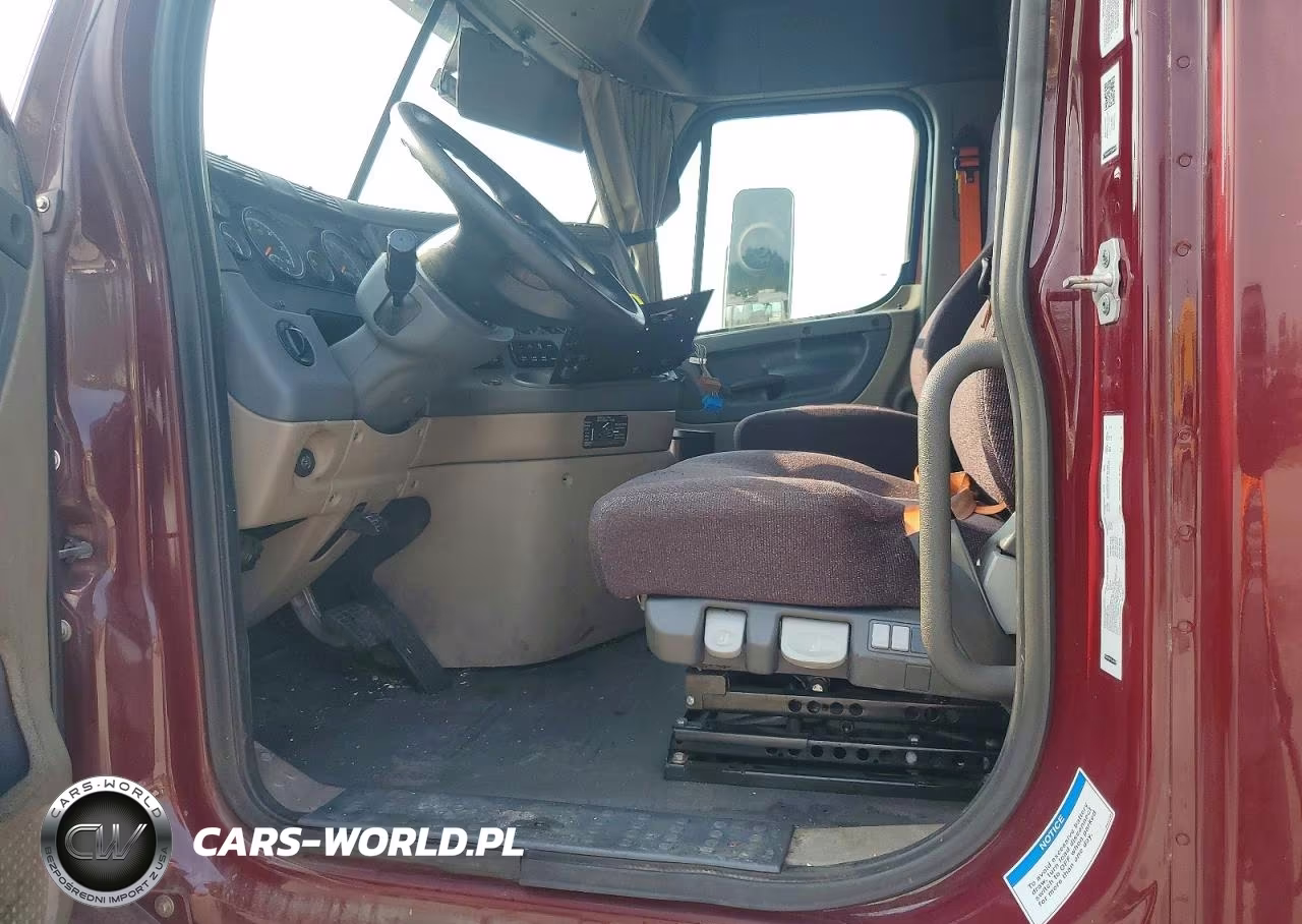2018 Freightliner Cascadia 125 Semi Truck VIN:3AKJGLDV4JSJK1229 - 7