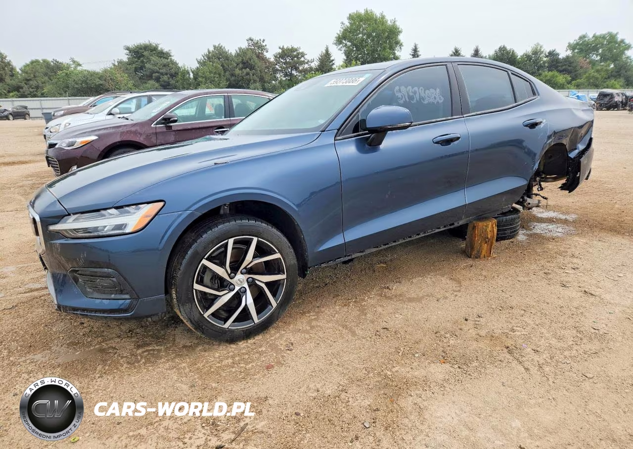 2020 Volvo S60 T5 Momentum