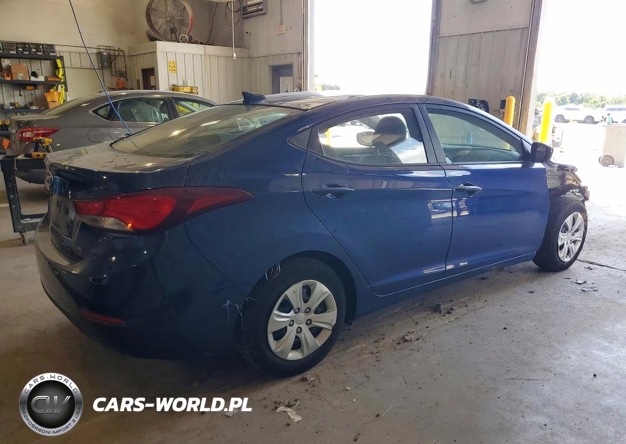 2016 Hyundai Elantra Se VIN:5NPDH4AE6GH688093 - 3