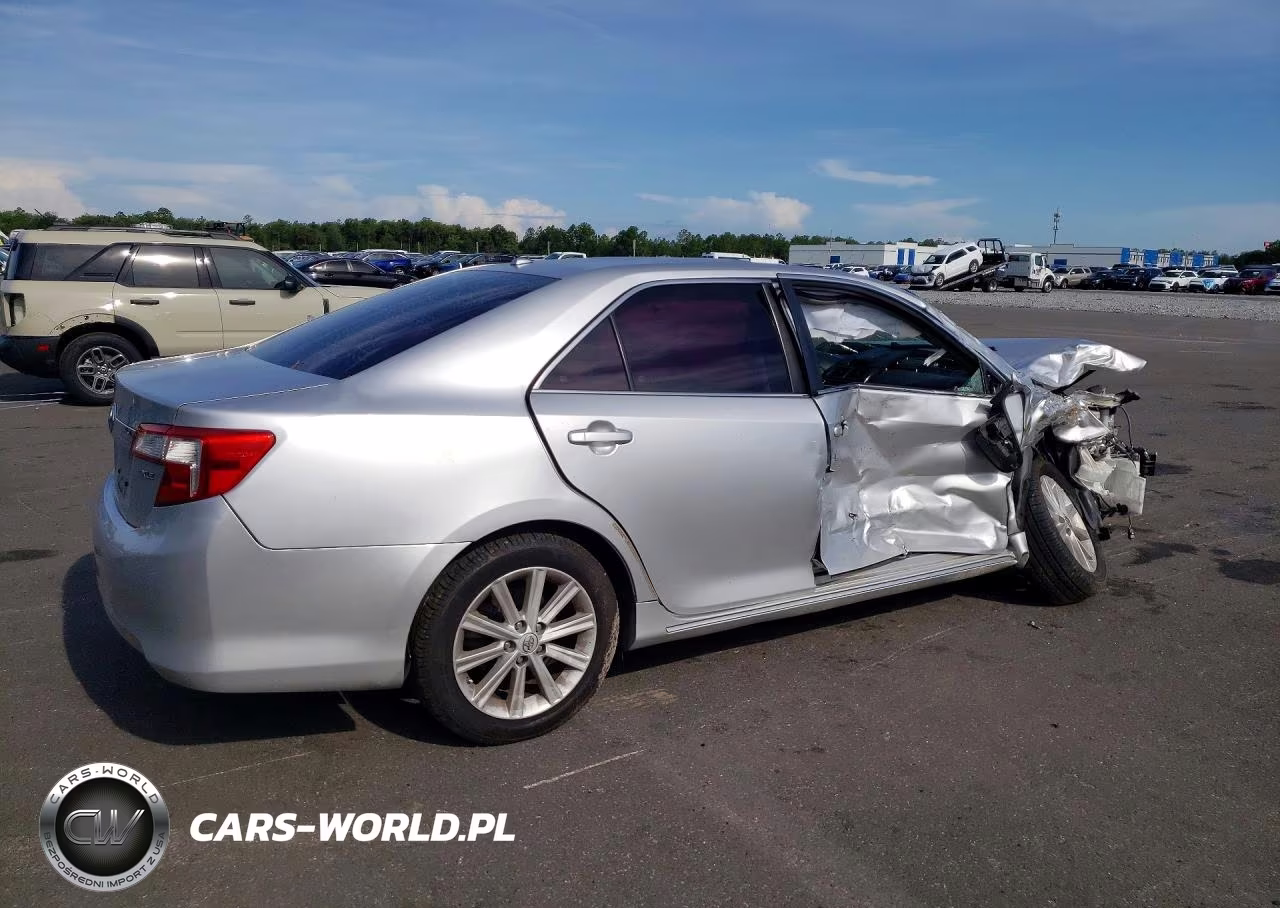 2014 Toyota Camry Xle V6 VIN:4T1BK1FK4EU549410 - 3