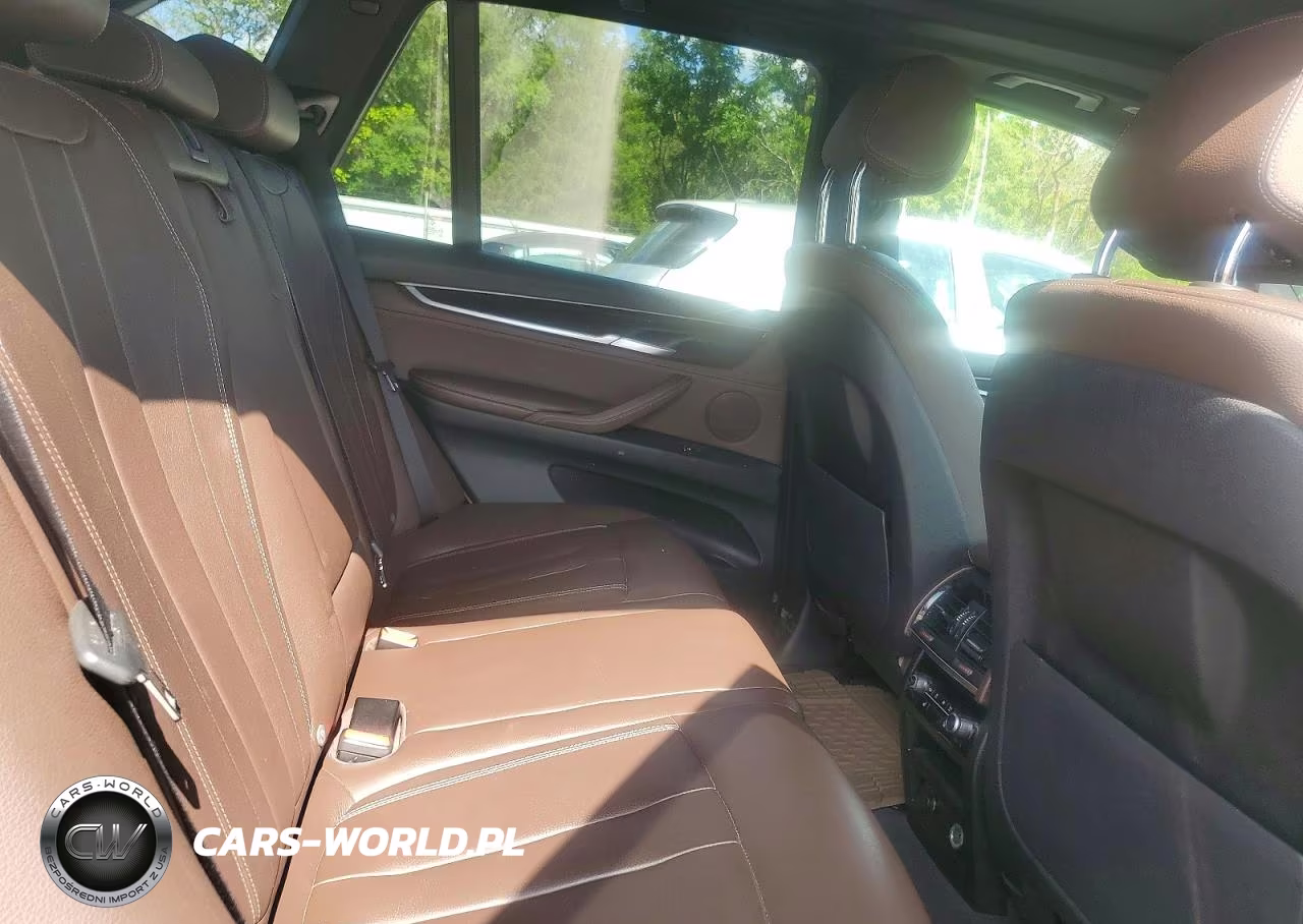 2018 BMW X5 xDrive35I VIN:5UXKR0C57J0Y06309 - 11