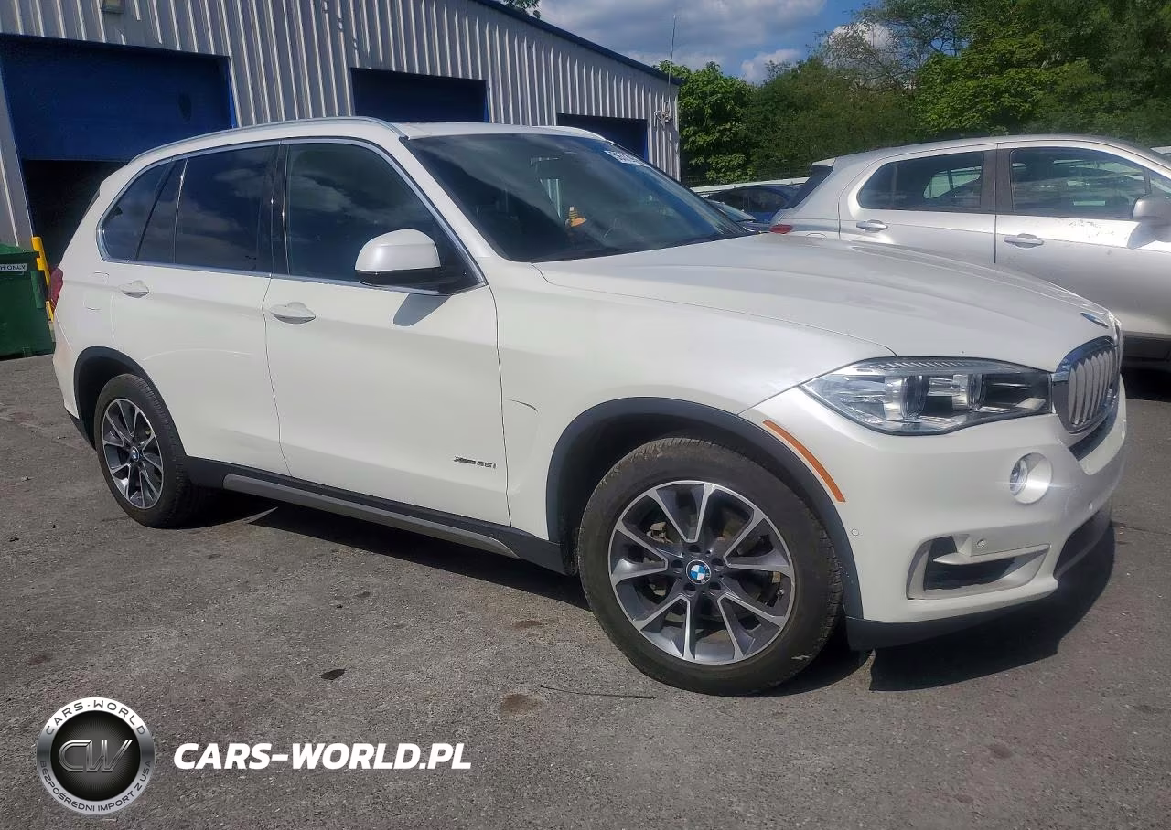 2018 BMW X5 xDrive35I VIN:5UXKR0C57J0Y06309 - 4