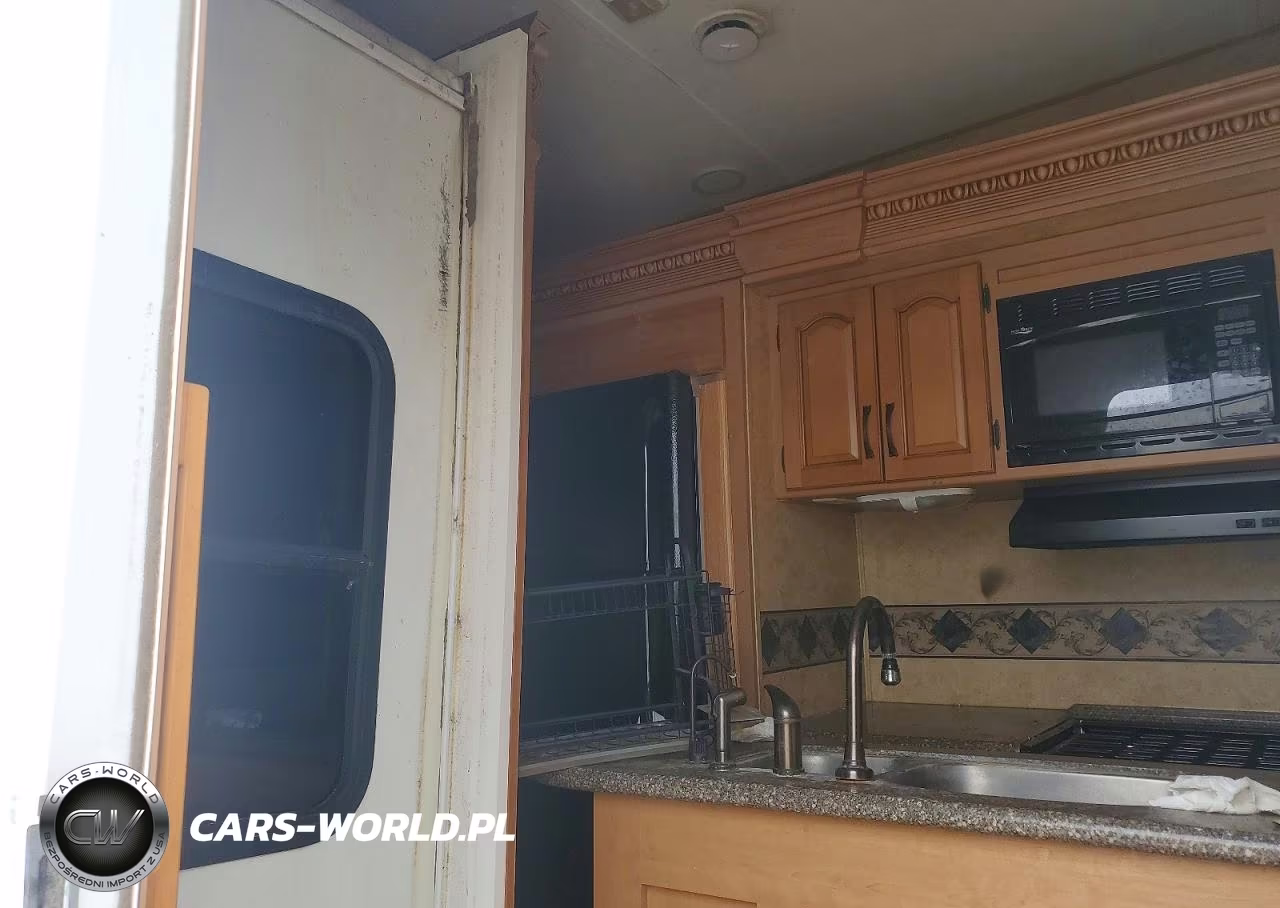 2010 Keystone Challenger Camper VIN:4YDF34S27AE750102 - 6