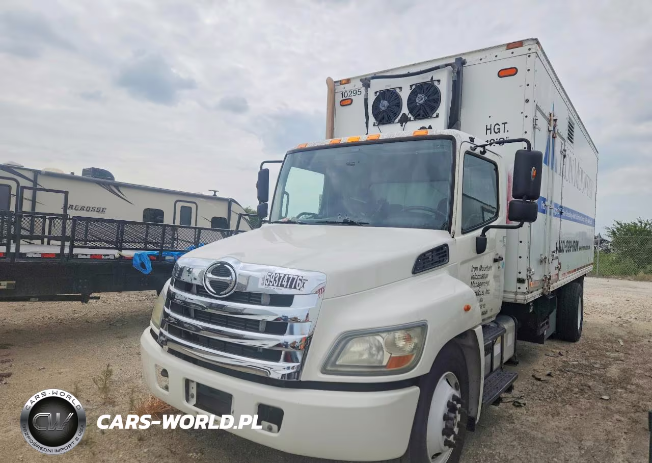2012 Hino 338 Box Truck