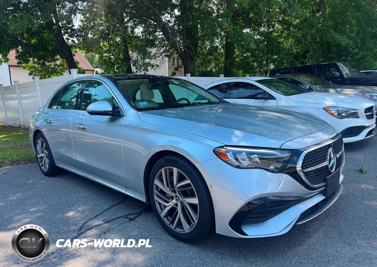 2025 Mercedes-Benz E 350 4Matic – zdjęcie 1 z 10