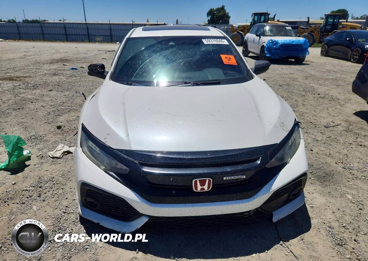 2018 Honda Civic Sport Touring VIN:SHHFK7H95JU405479 - 5