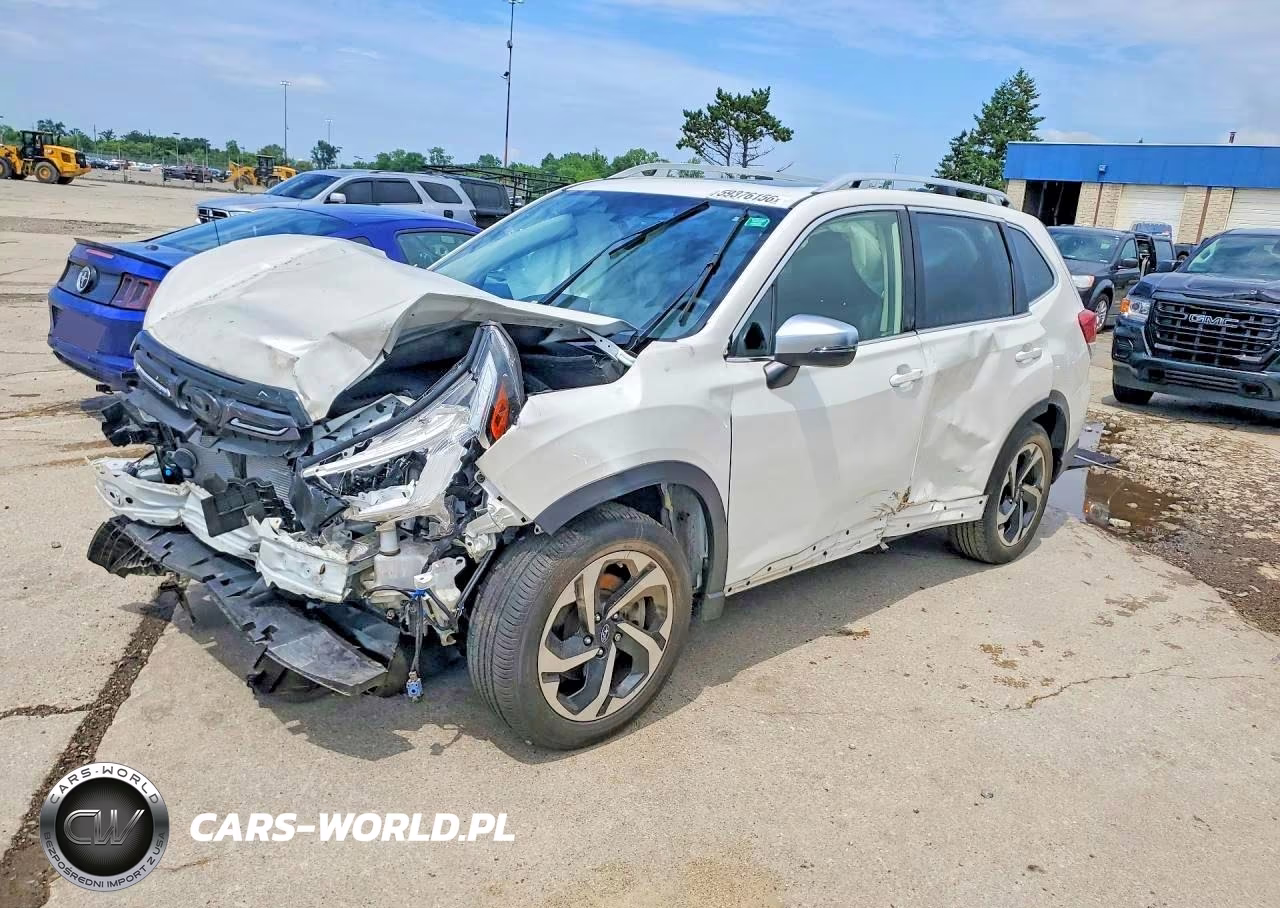 2024 Subaru Forester Touring – zdjęcie 1 z 13
