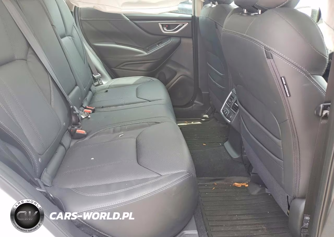 2024 Subaru Forester Touring VIN:JF2SKAMCXRH404372 - 11
