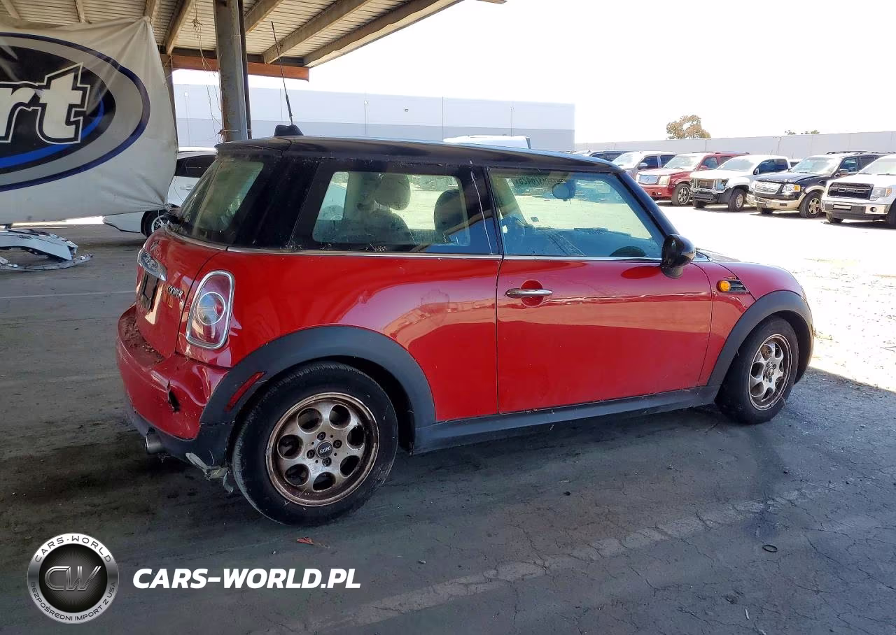 2013 Mini Cooper VIN:WMWSU3C57DT680714 - 3