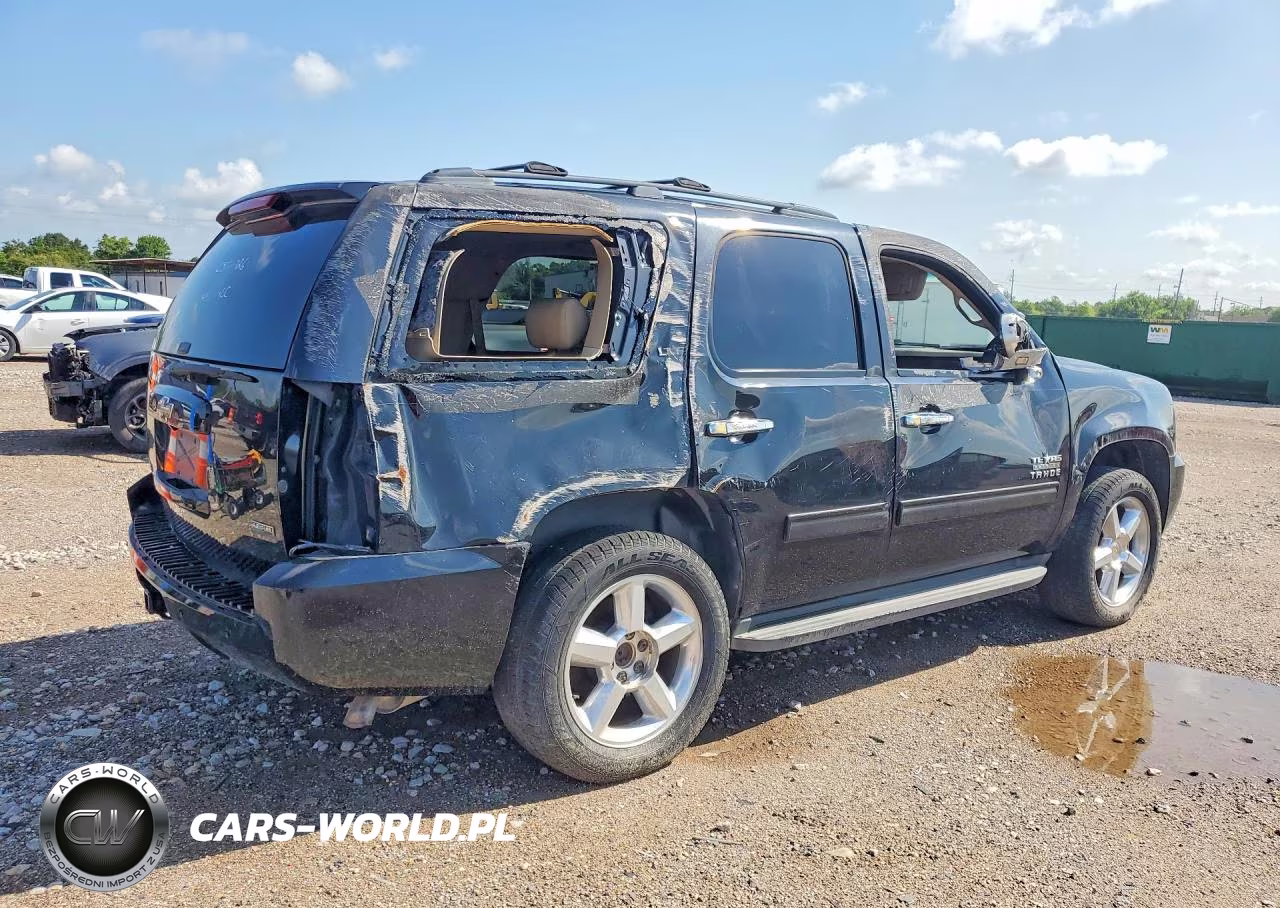 2010 Chevrolet Tahoe VIN:1GNUCBE02AR288671 - 3
