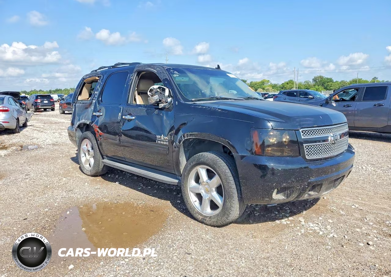 2010 Chevrolet Tahoe VIN:1GNUCBE02AR288671 - 4