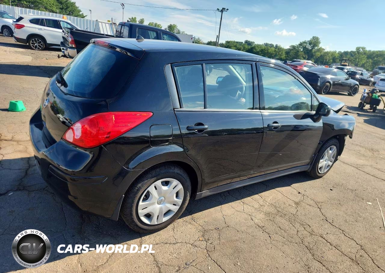 2010 Nissan Versa 1.8 S VIN:3N1BC1CP2AL417562 - 3