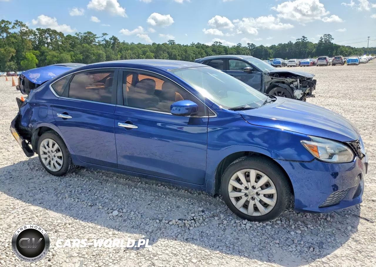 2016 Nissan Sentra S VIN:3N1AB7AP1GY246500 - 4
