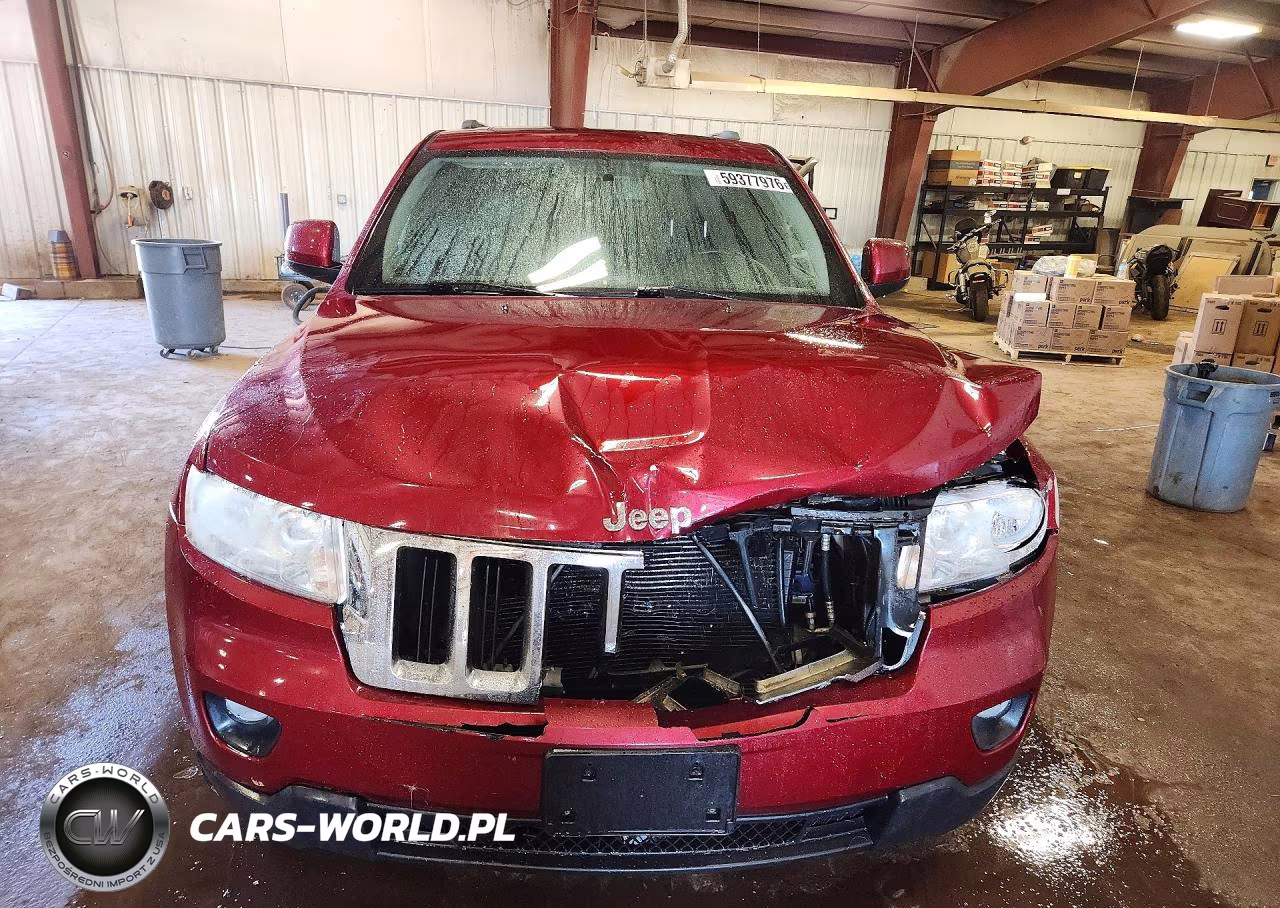 2012 Jeep Grand Cherokee Laredo VIN:1C4RJFAGXCC145245 - 5