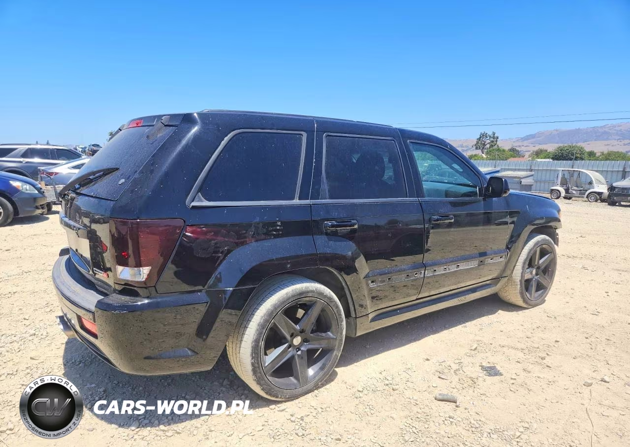 2008 Jeep Grand Cherokee Srt-8 VIN:1J8HR78358C131797 - 3