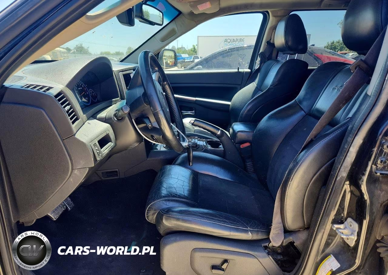 2008 Jeep Grand Cherokee Srt-8 VIN:1J8HR78358C131797 - 7