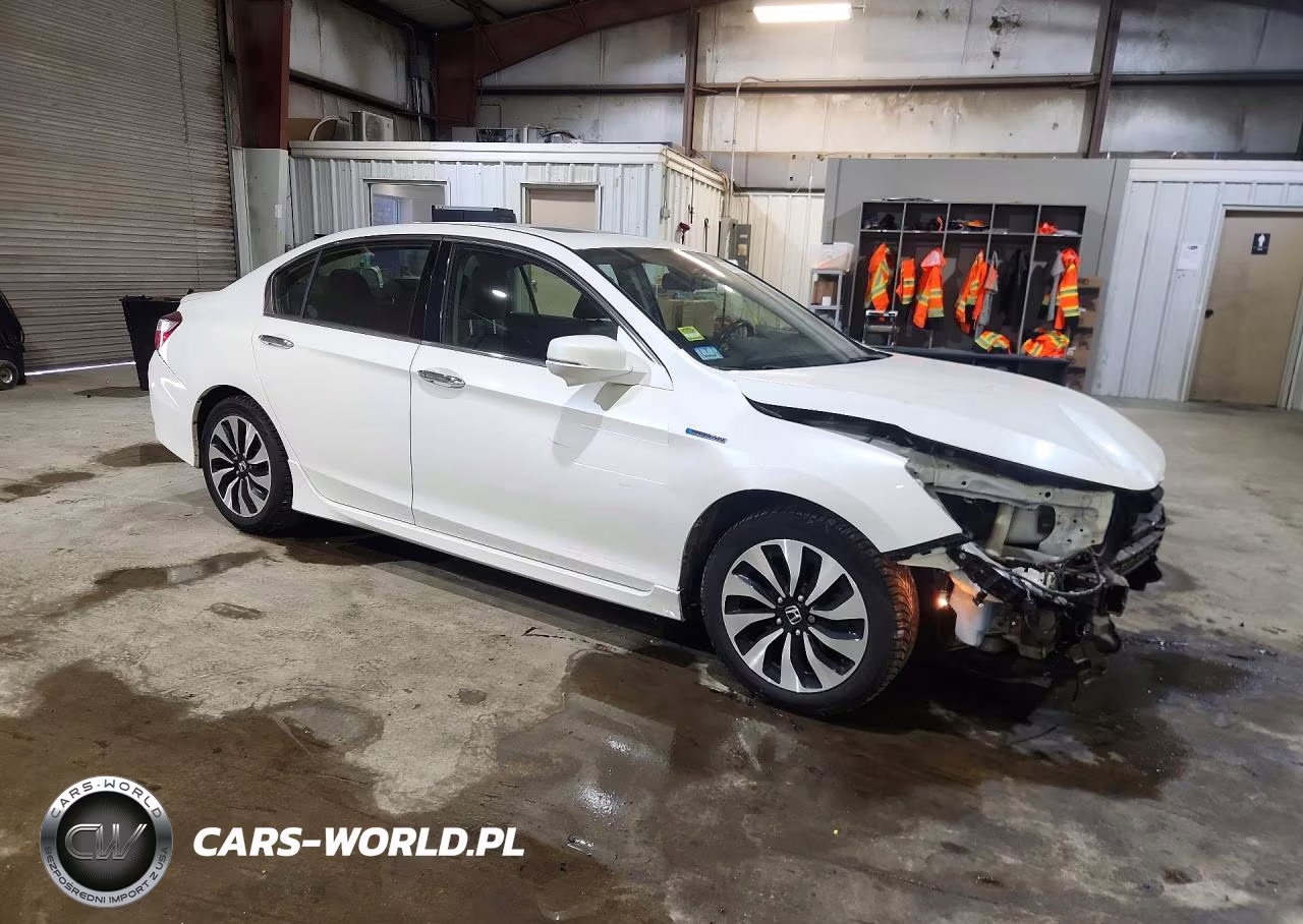 2017 Honda Accord Touring Hybrid VIN:JHMCR6F71HC012838 - 4
