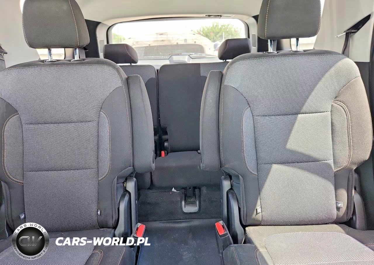 2019 Chevrolet Traverse Lt VIN:1GNERGKW6KJ145375 - 10