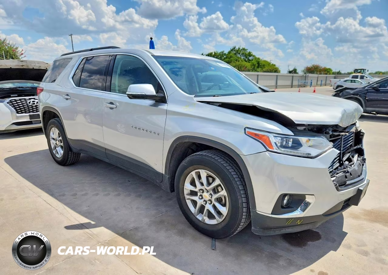 2019 Chevrolet Traverse Lt VIN:1GNERGKW6KJ145375 - 4
