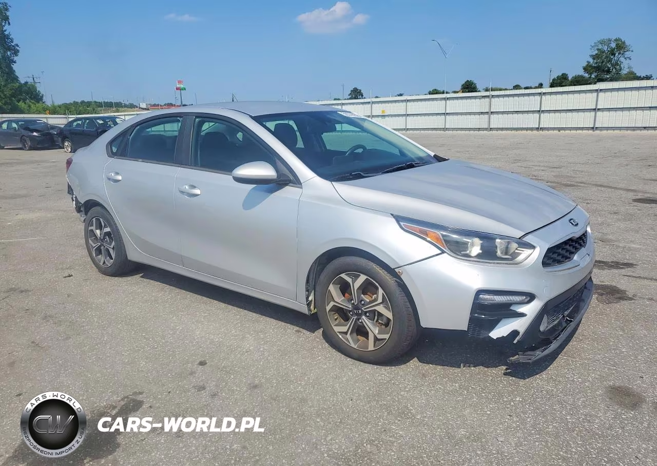 2019 Kia Forte Lxs VIN:3KPF24AD1KE096373 - 4