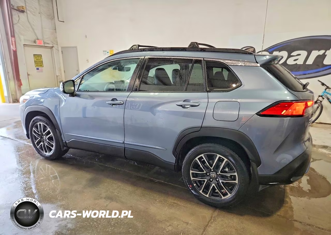 2026 Toyota Corolla Cross Xle VIN:7MUDAAAG5TV181197 - 2