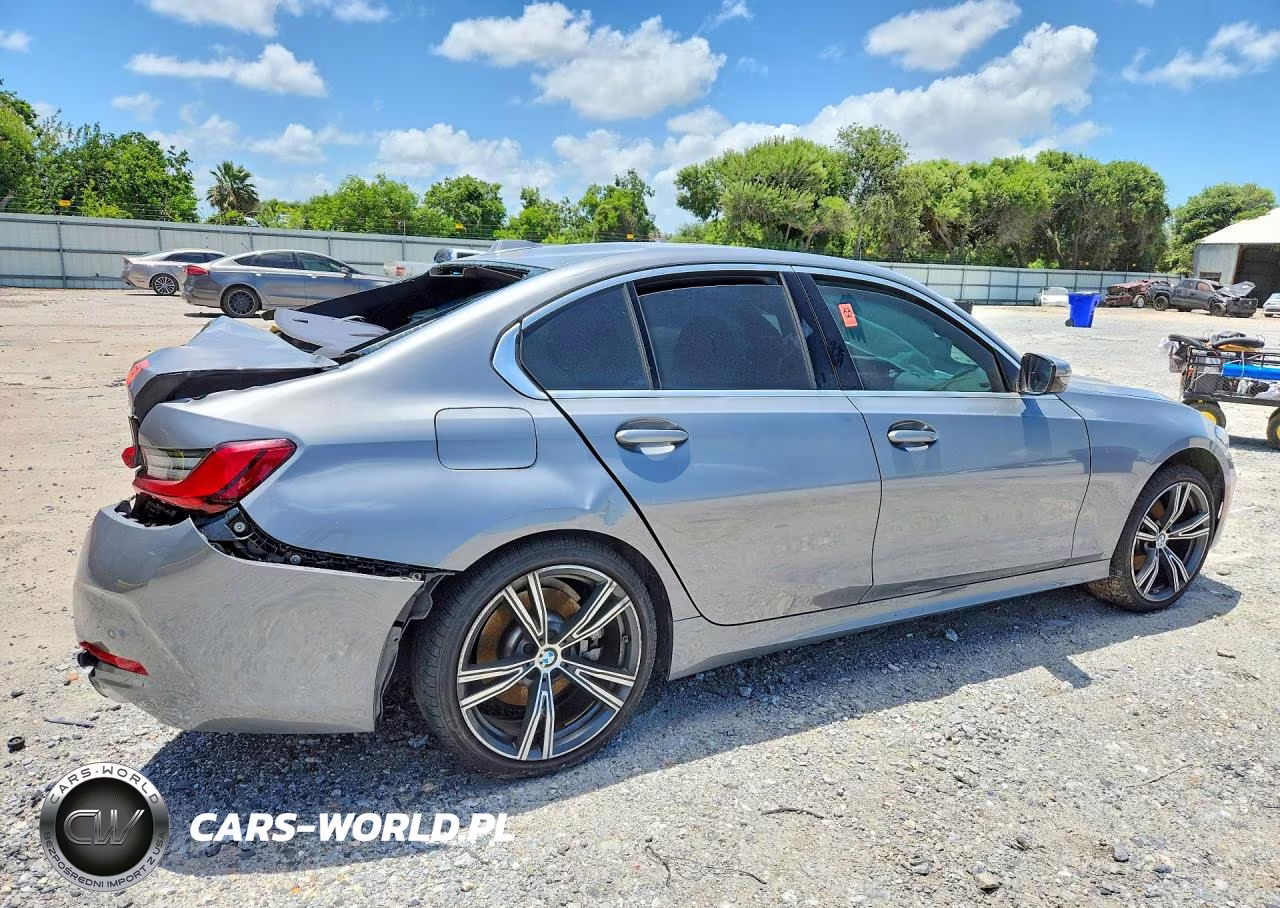 2024 BMW 330I VIN:3MW69FF01R8E82228 - 3
