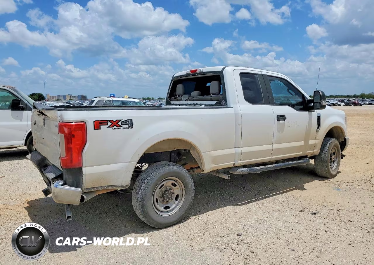2019 Ford F250 Super Duty VIN:1FT7X2B60KEE82806 - 3