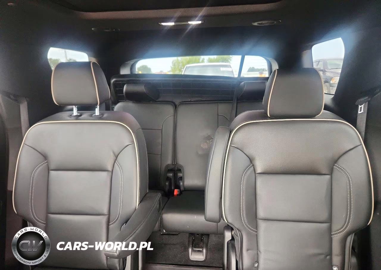 2023 Chevrolet Traverse Premier VIN:1GNEVKKW2PJ188861 - 10