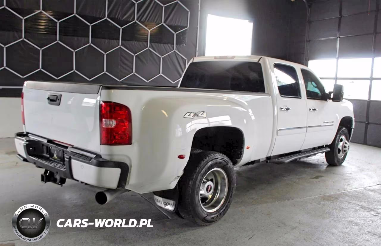 2013 GMC Sierra K3500 Denali VIN:1GT426C80DF181166 - 3