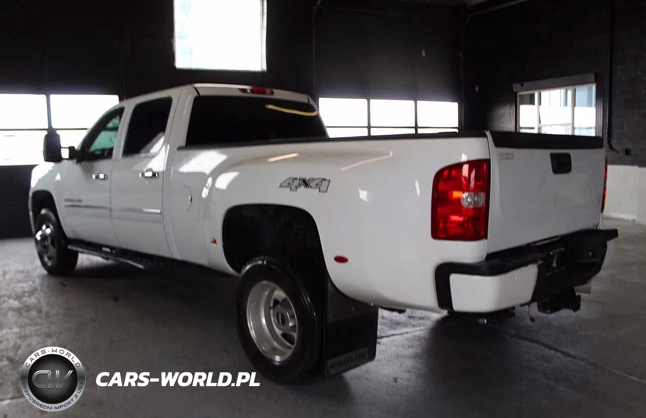 2013 GMC Sierra K3500 Denali VIN:1GT426C80DF181166 - 4