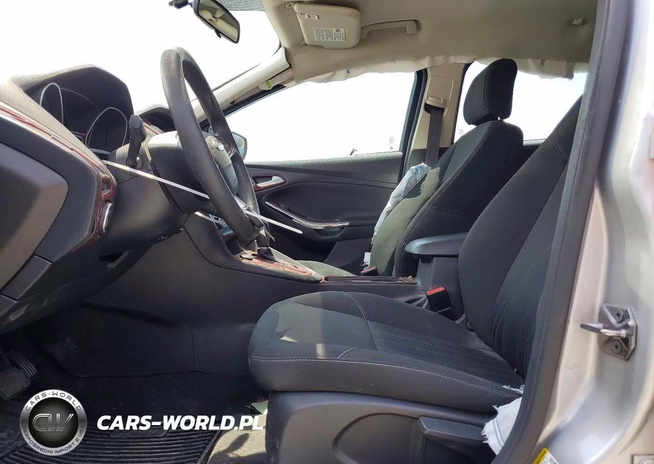 2016 Ford Focus Se VIN:1FADP3K21GL385323 - 7