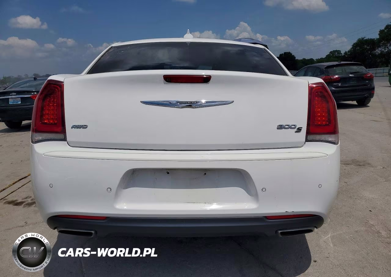 2015 Chrysler 300 S VIN:2C3CCAGG0FH905358 - 6