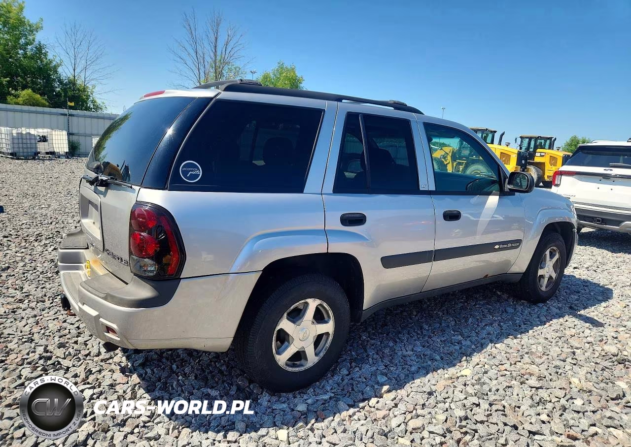 2004 Chevrolet Trailblazer Ls VIN:1GNDT13S942145597 - 3
